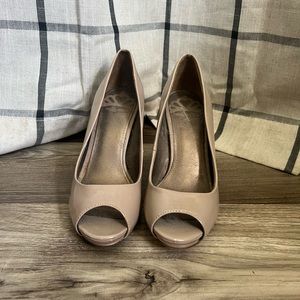 Patent leather heals